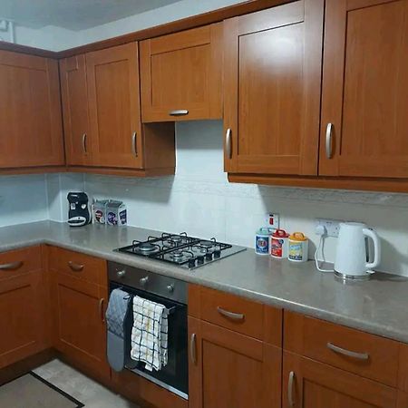 2 Bedroom Apartment Exhall 外观 照片